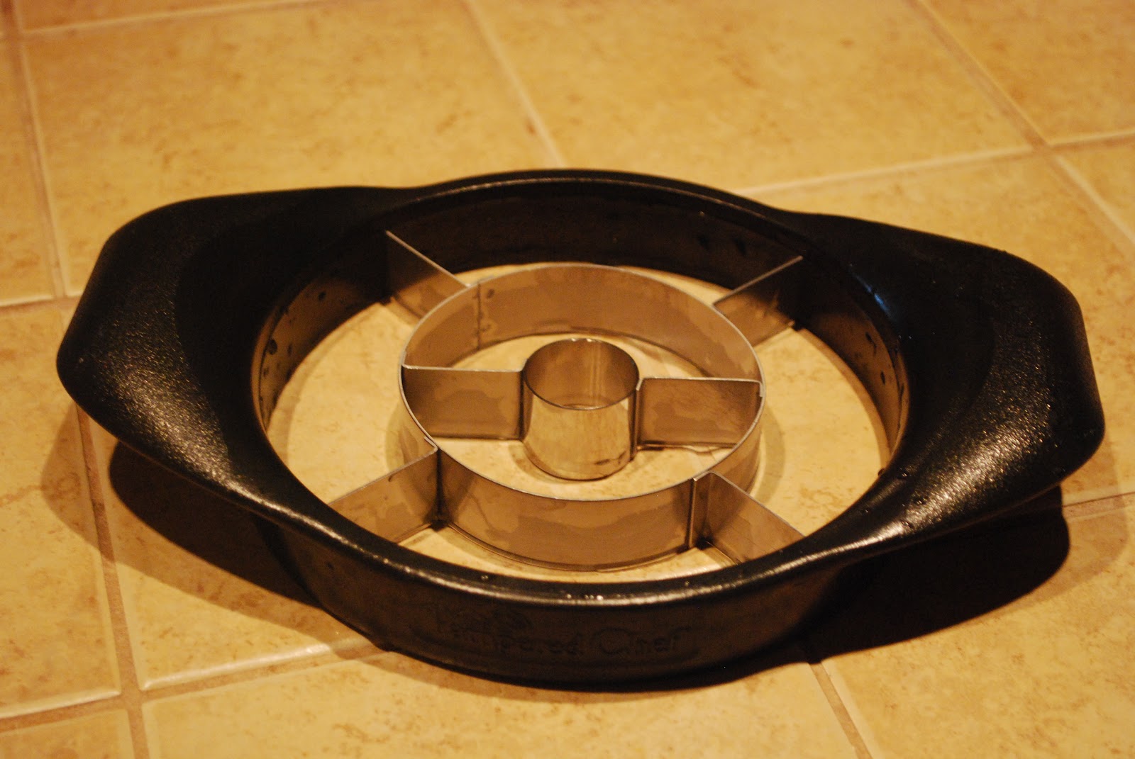 The Jones Family Products I Love Pampered Chef Pineapple Slicer