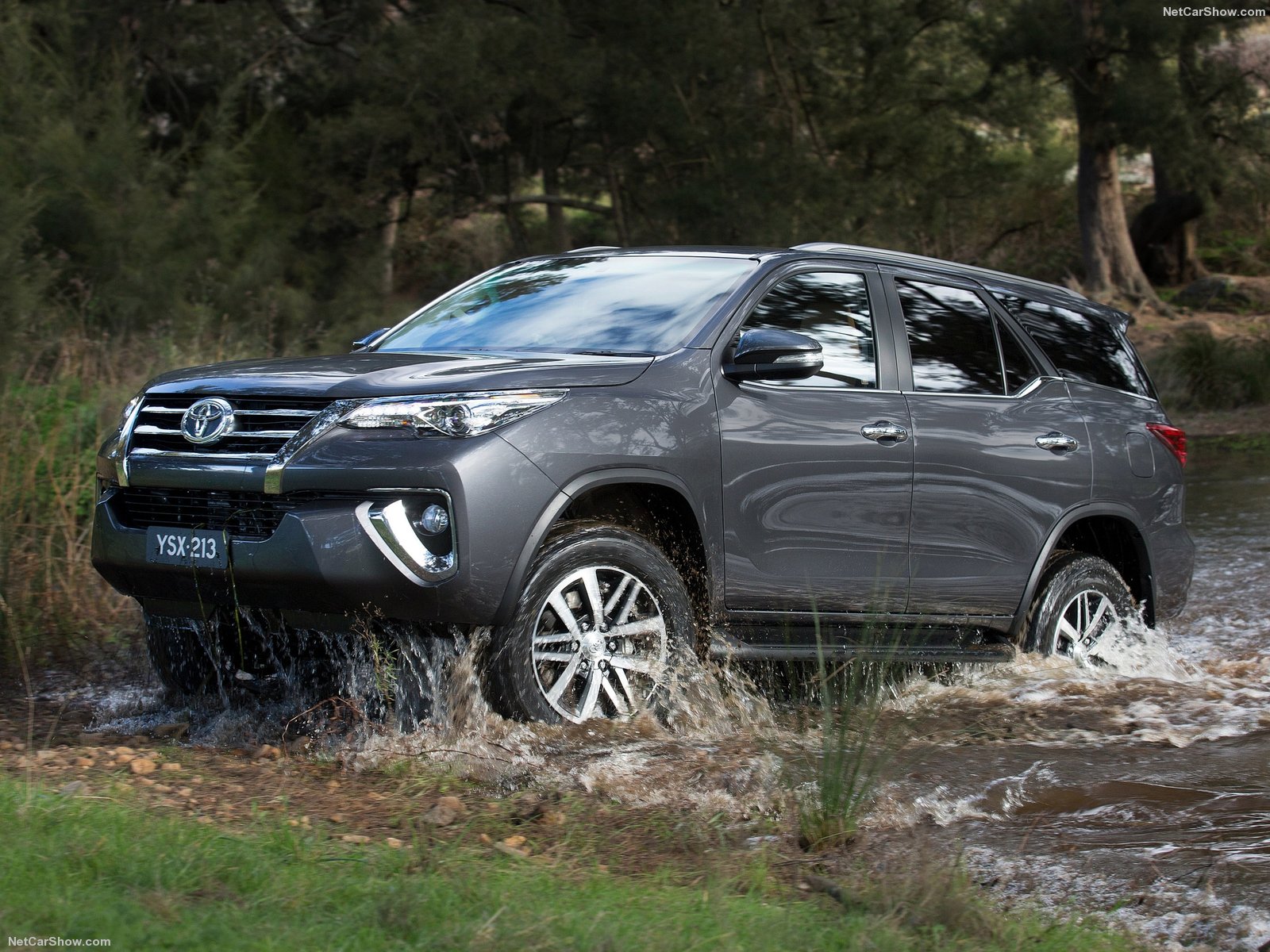 Toyota Fortuner 2016 sẽ có khả năng Offroad siêu hạng so với các bản tiền nhiệm khác? Toyota Fortuner 2016 sẽ có khả năng Offroad siêu hạng so với các bản tiền nhiệm khác?