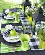 Green & Black Summer Tablescape