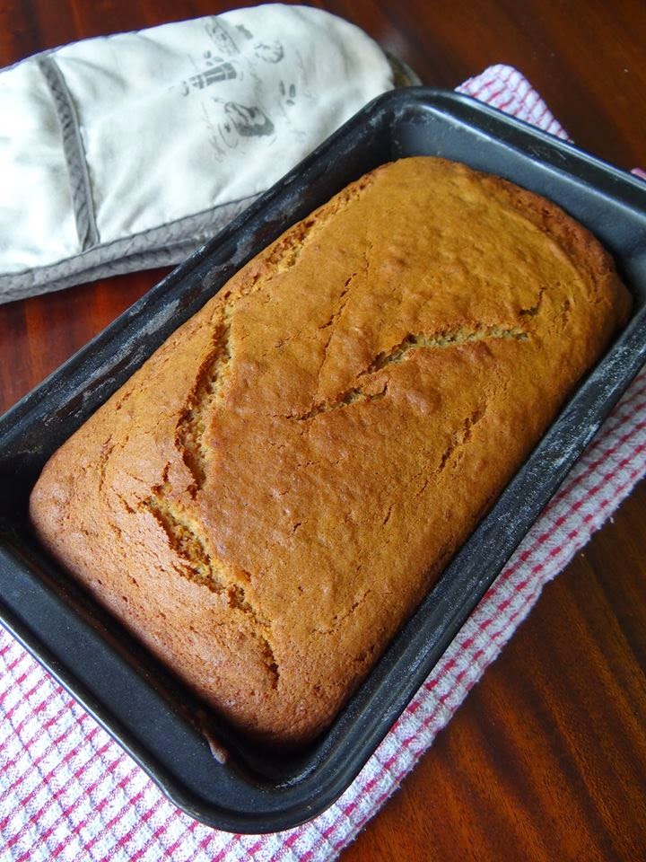 Simple home cook Banana & maple syrup bread