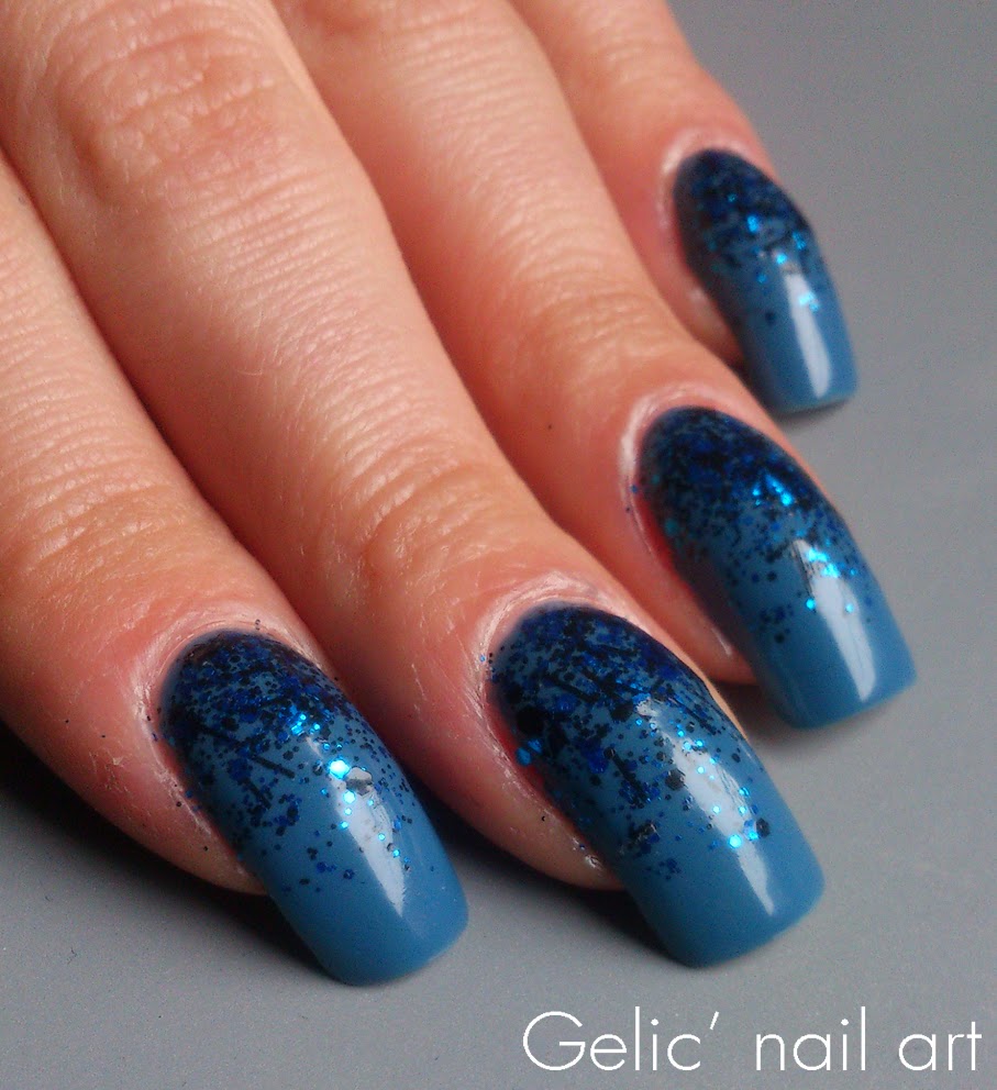 Gelic' nail art Abstract rain nail art in black and blue