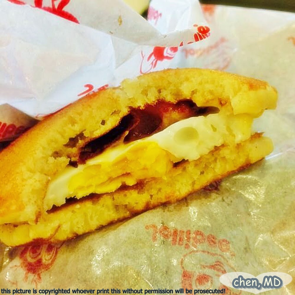 fly.in.style.daily CUISINE JOLLIBEE Pancake Sandwich