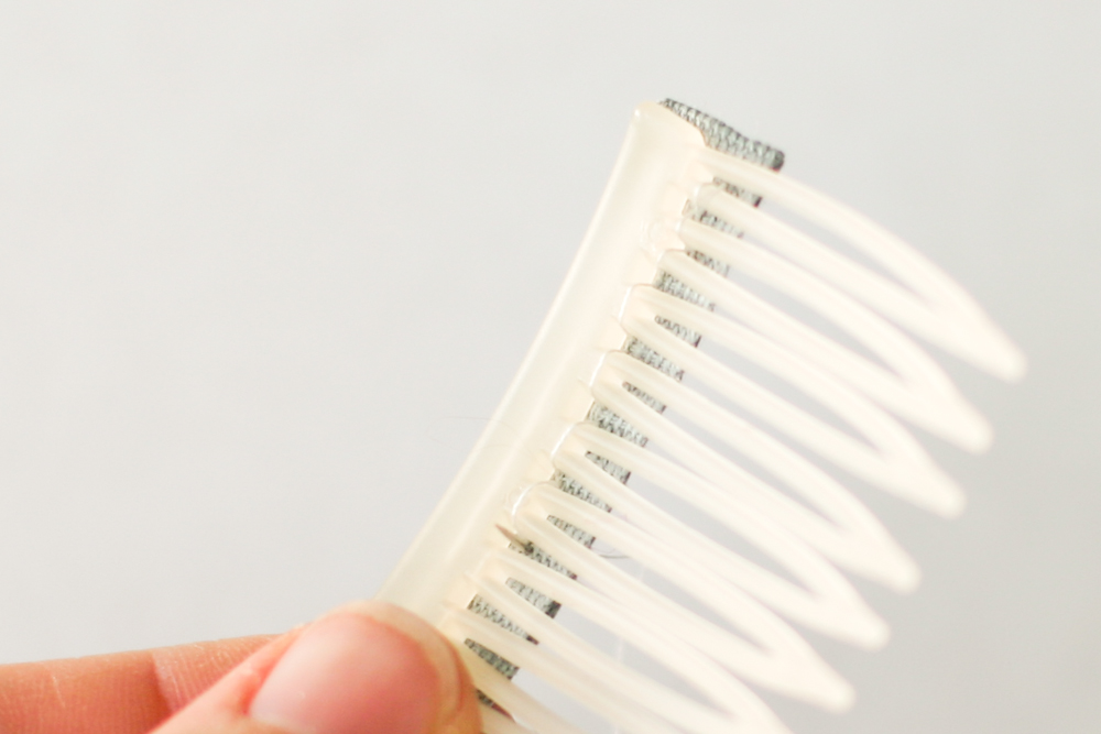 DIY Pearl Hair Combs for Lily a year of handmade Flax & Twine