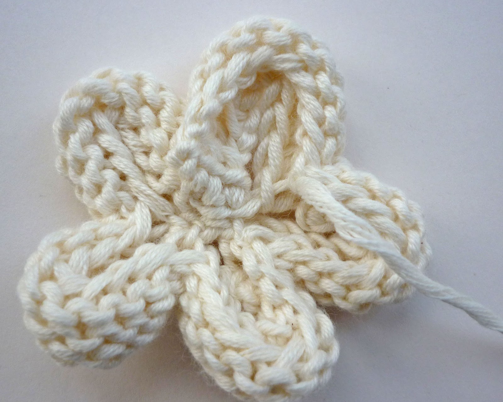 Mack and Mabel Knitted Flower Tutorial