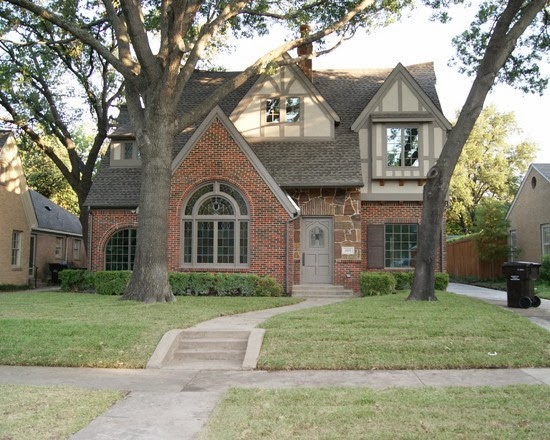 Amber Bottle House Debating The Tudor