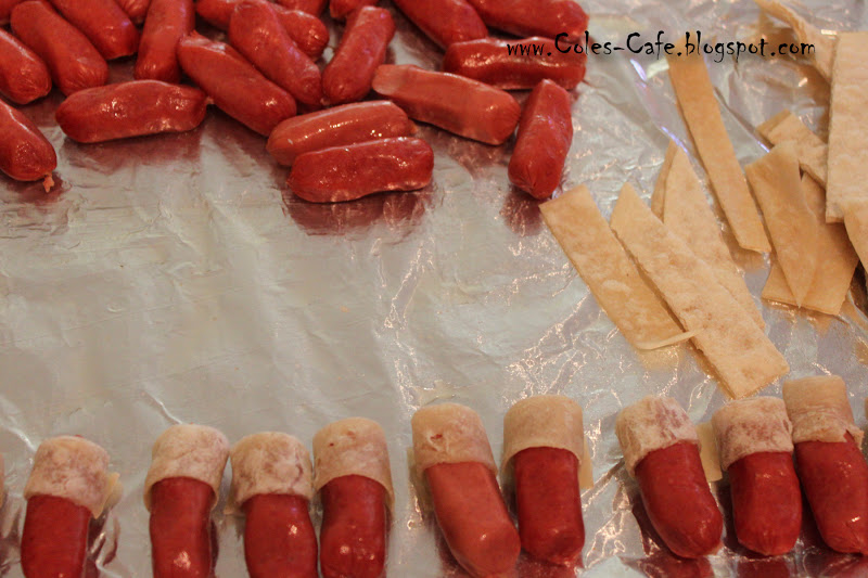 Coles Cafe Halloween Fun Bloody Fingers &amp; Toes