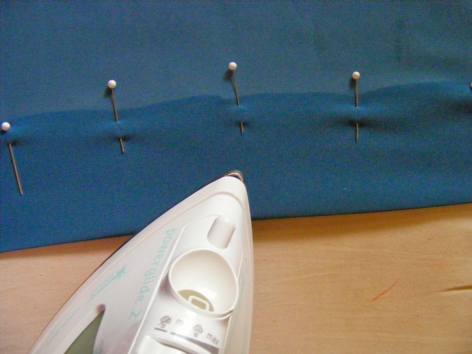 How to Hem Chiffon the Easy Way {needle and thREAD}