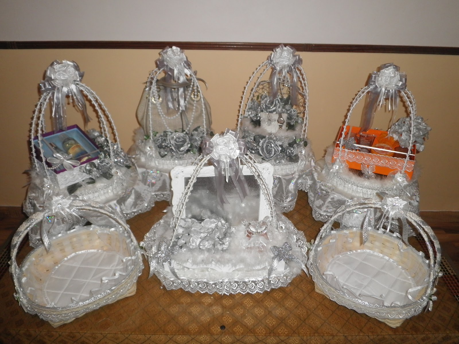 brides.blush Wedding Gift Trays White/Silver & Black/Gold