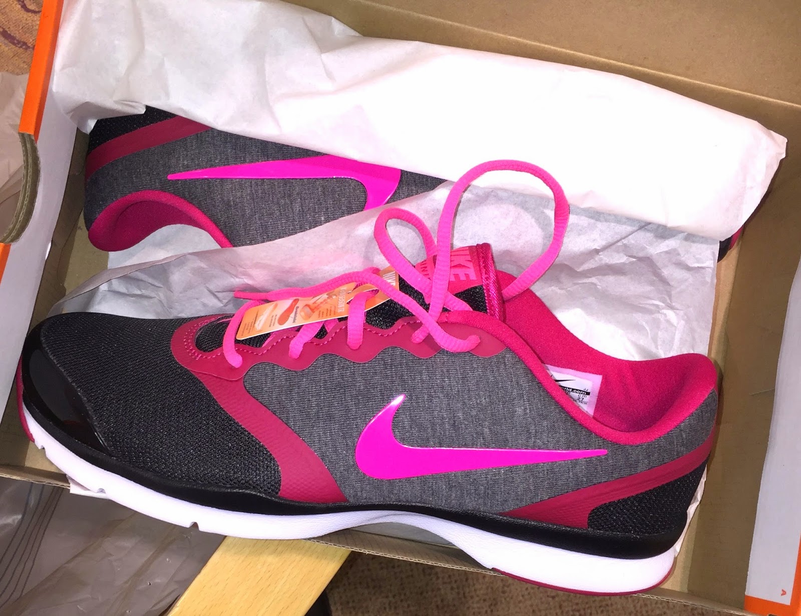 lace free nike