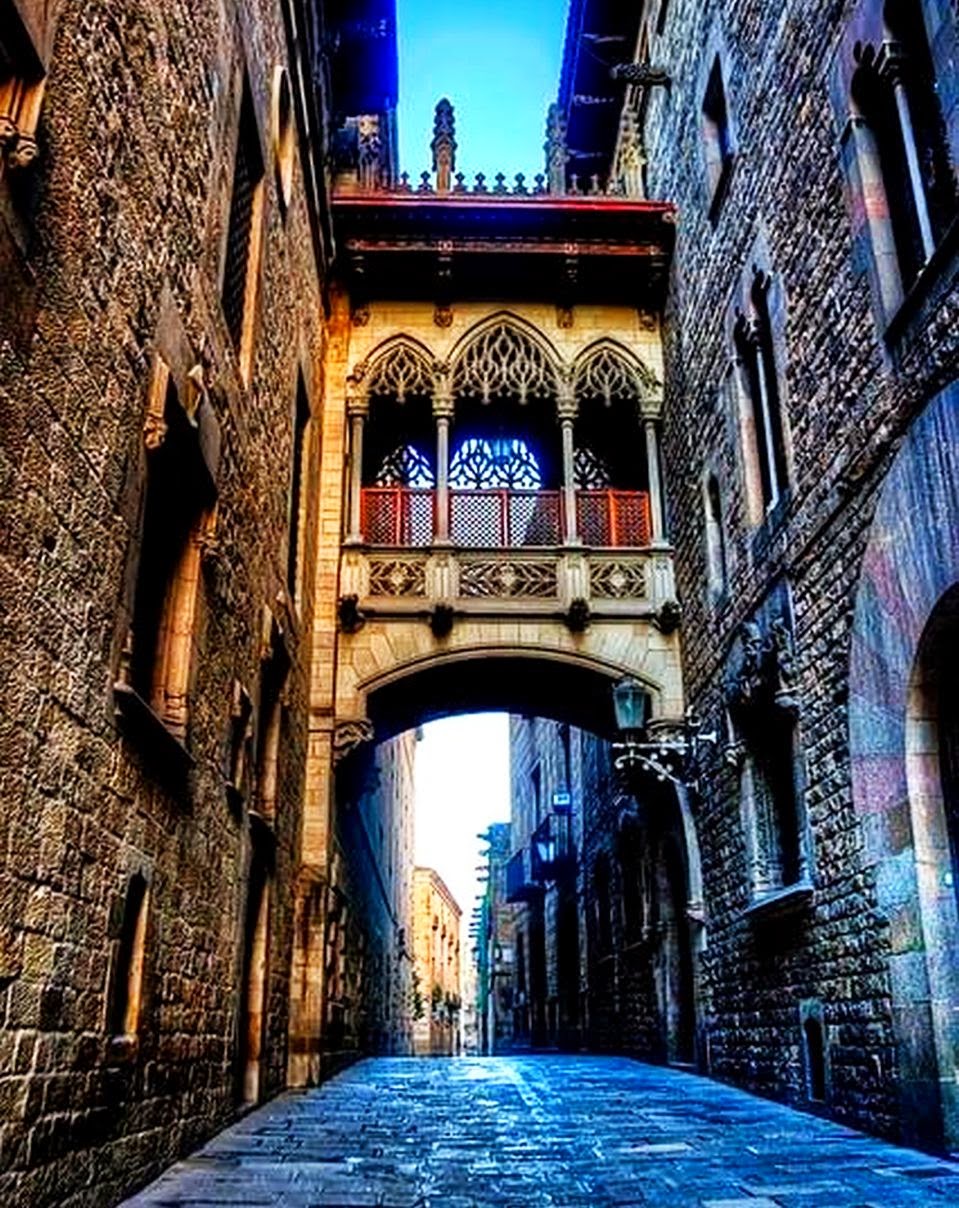 The Nicest Pictures The Gothic Quarter in Barcelona