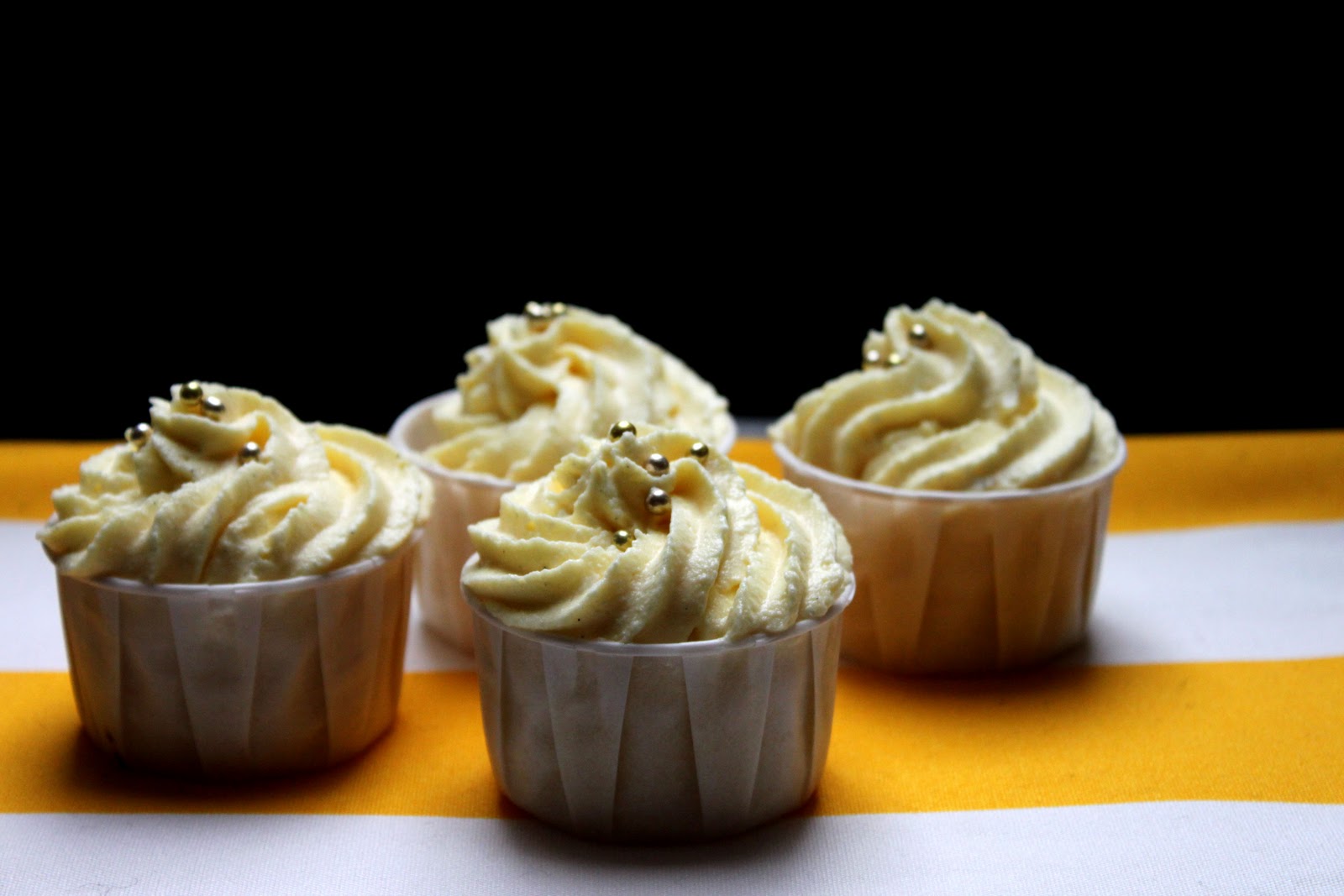 SoulCurry Lemon Cupcakes with SaffronLemonCurd Buttercream