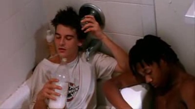 kids-larry-clark-1995-scene-in-bath-tub-621x322.jpg