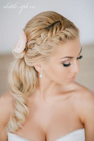Everthing Girls Side Ponytail Bridesmaid Hairstyles Trends 2014