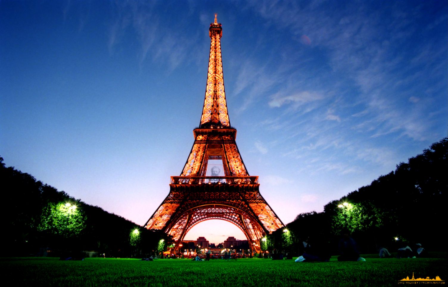 Eiffel Tower Wallpaper 6937034 Eiffel Tower Wallpaper 6937034