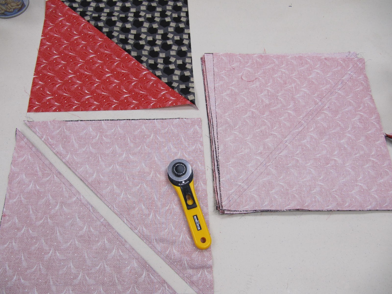 Inspired by Fabric Tutorial TwoColor Quilt