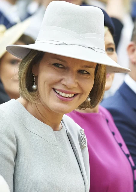 Queen Mathilde of Belgium and First Lady Agata Kornhauser-Duda visits Wolfgang Goethe college as part of official Royal visit in Poland