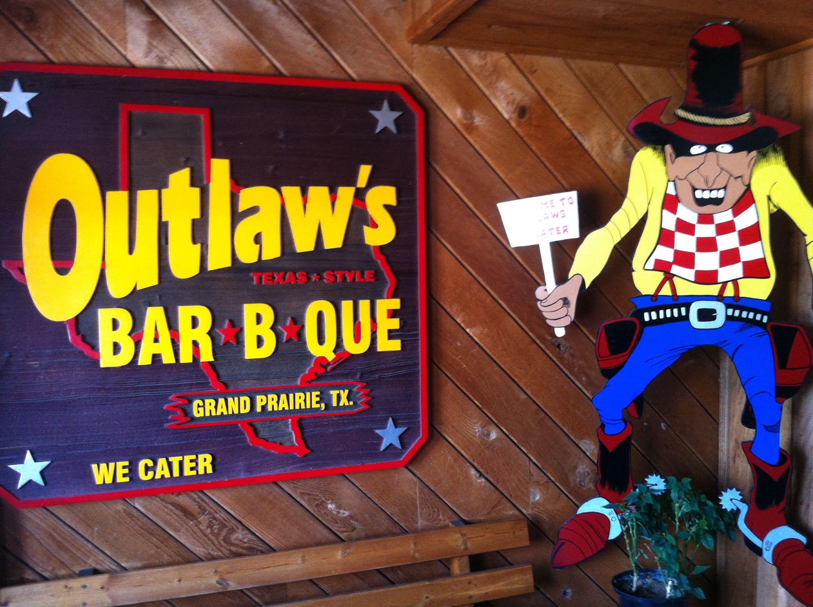 The Barbecue Fiend Outlaw's BarBQue & Grill (Grand Prairie, TX)