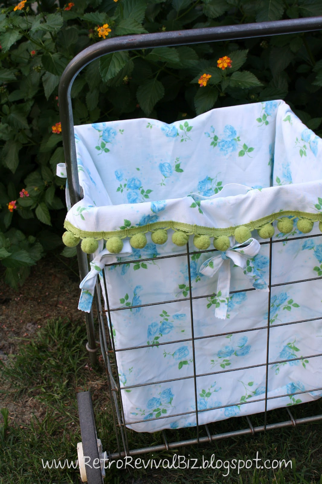 Retro Revival Shopping Cart Liner Tutorial