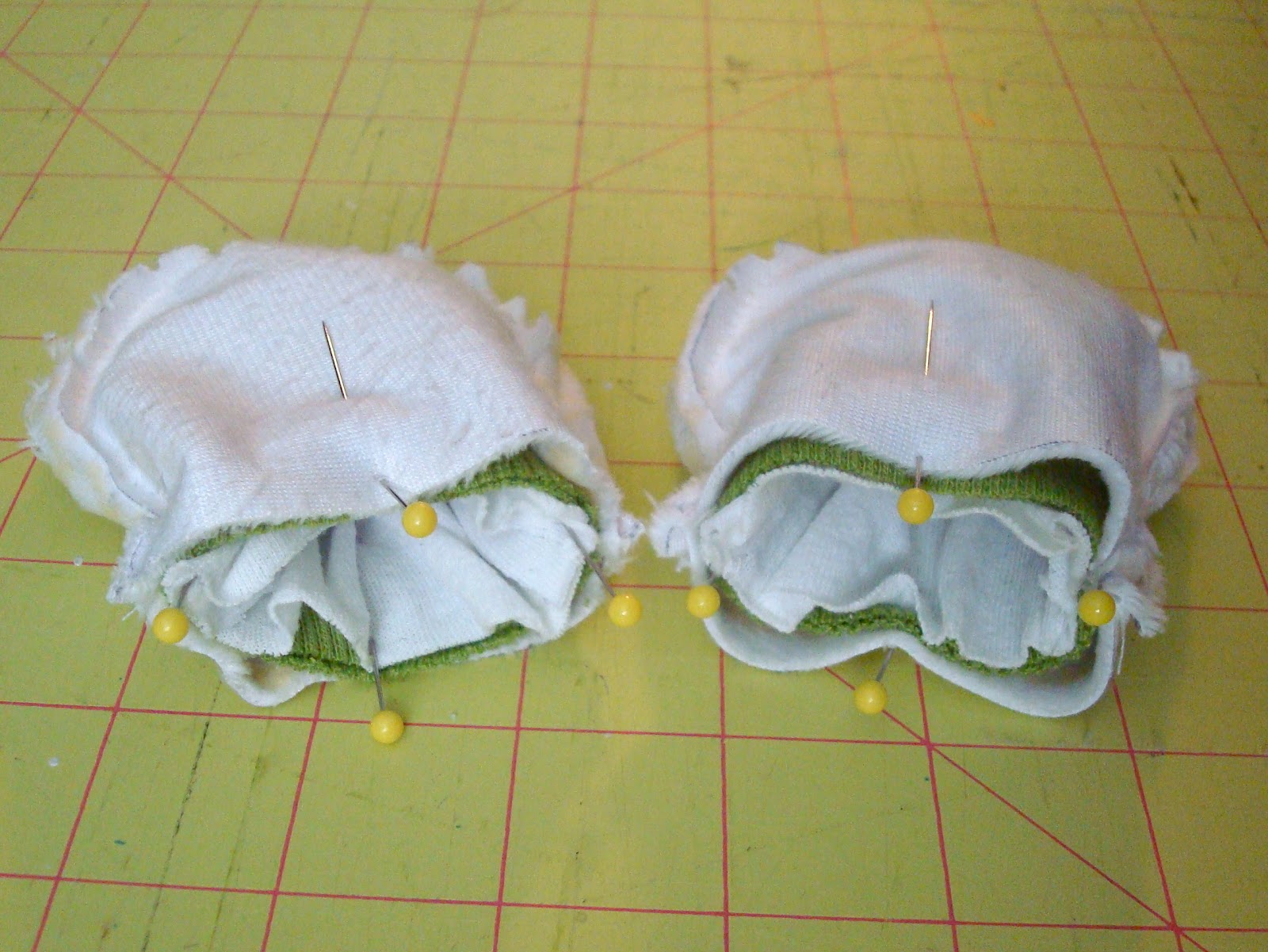 Speckled Owl Studio Tutorial Baby Mittens