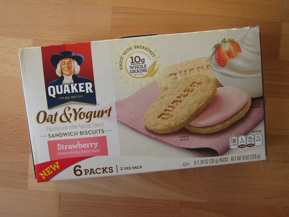 Review Quaker Strawberry Oat & Yogurt Sandwich Biscuits Brand Eating