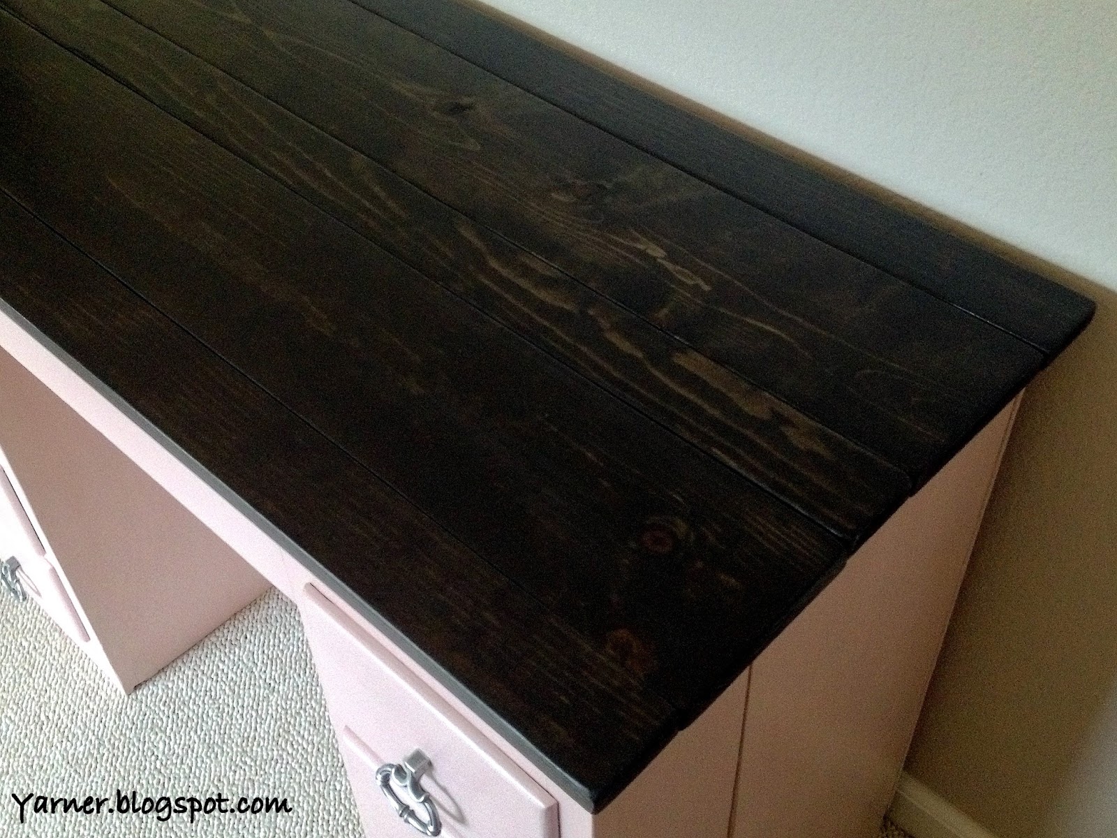 I'm a Yarner Desk Redo with Annie Sloan Chalk Paint and New Top