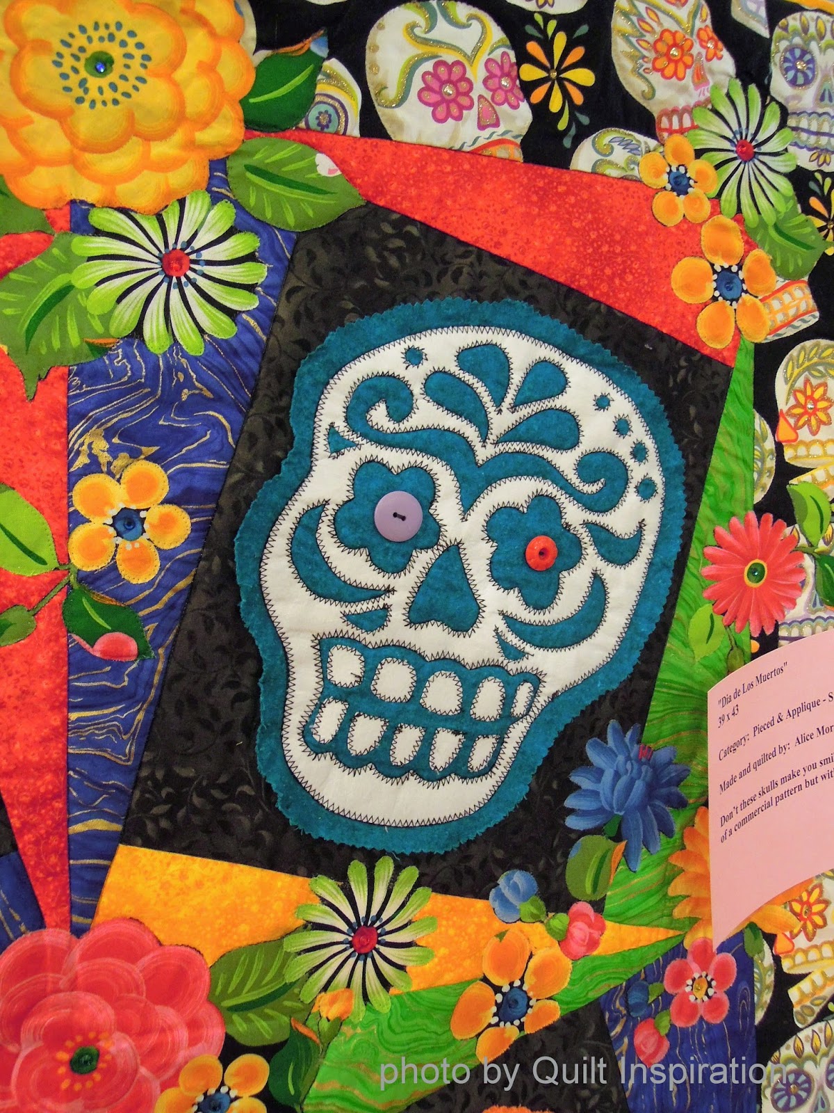 Quilt Inspiration Quilts (and free patterns) for Dia de los Muertos!