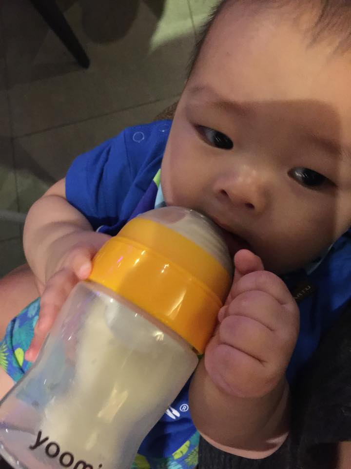 Yoomi The First SelfWarming Baby Bottle Review Ribbons, Rainbows