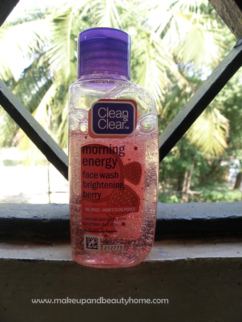 Clean & Clear Morning Energy Face Wash Brightening Berry Review