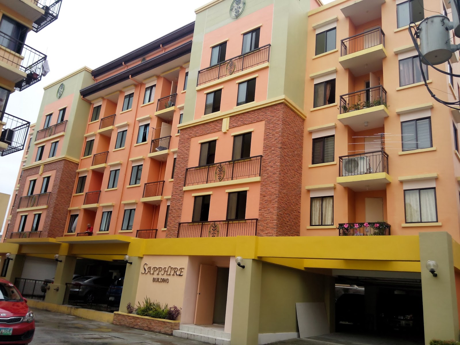 Properties For Sale in the Philippines LOW COST CONDO AT EAST