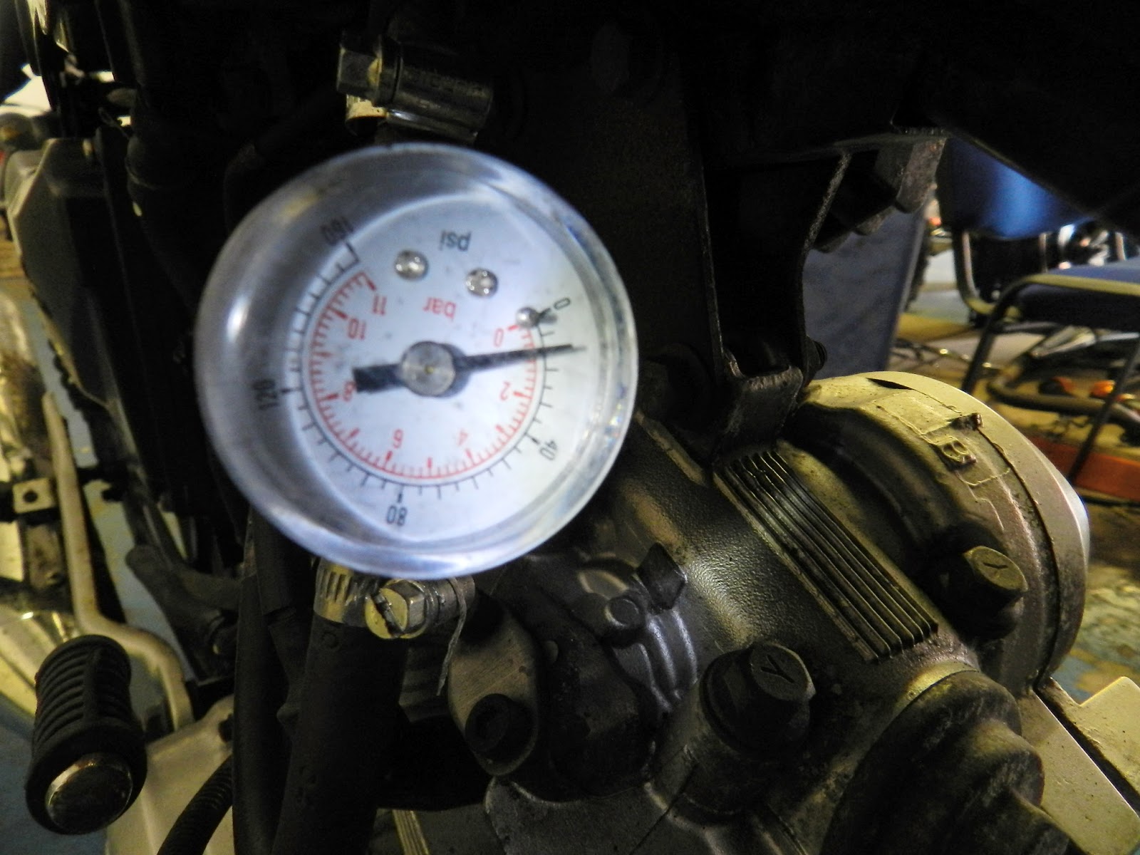 Yamaha YBR 125 Owner Blog Yamaha YBR 125 fuel injection pump removal