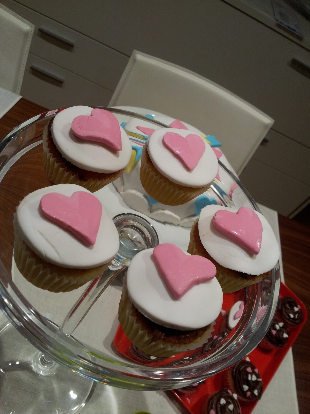 TARTA FONDANT Y CUPS CAKES PARA EL CUMPLE DE PEPA. Cómo se hace