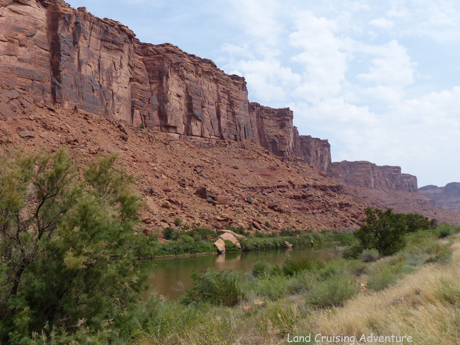 Land Cruising Adventure Scenery around Moab Utah