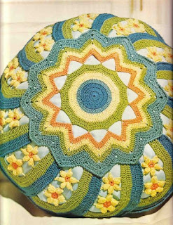 crochet daffodil cushion, crochet cushion instructions,crochet pattern for cushion covers