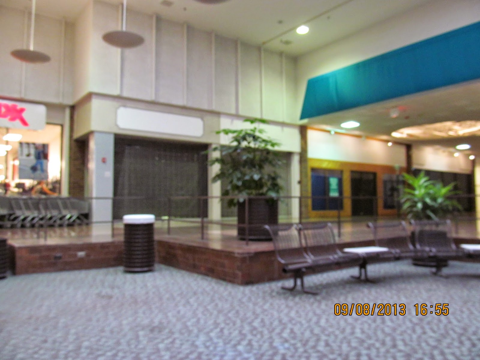 Trip to the Mall Deerbrook Mall (Deerfield, IL)