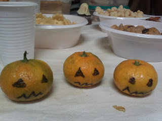 Mandarinas con forma de calabaza para Halloween