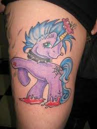 tatuaje de mi pequeño pony con un estilo punk