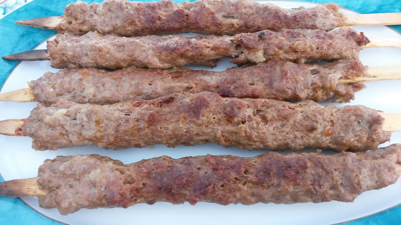 yorumlu yorum evde adana kebap nasil yapilir