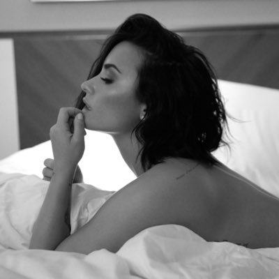 DEMI LOVATO