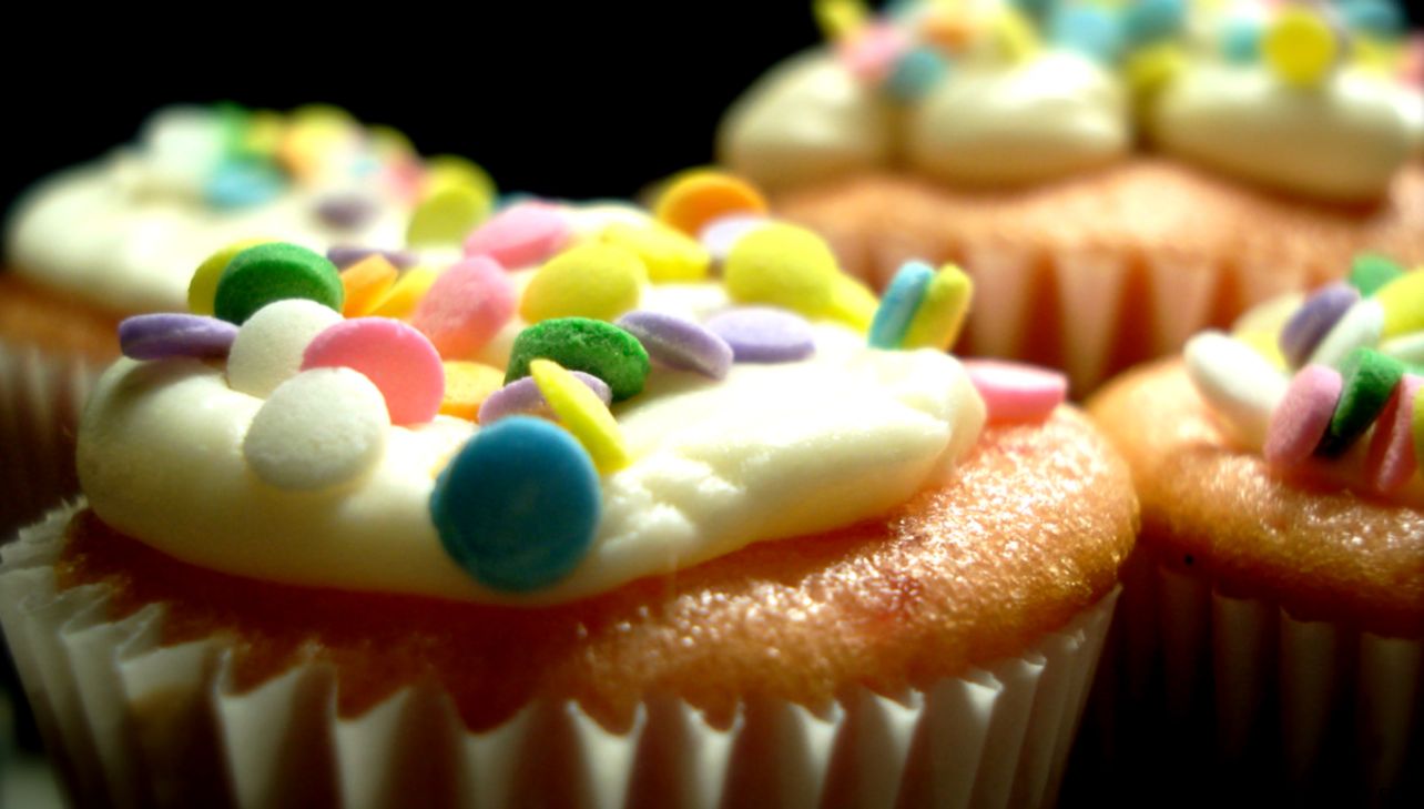 30 Cupcake Wallpapers and Desktop Backgrounds Solo Foods 30 Cupcake Wallpapers and Desktop Backgrounds Solo Foods