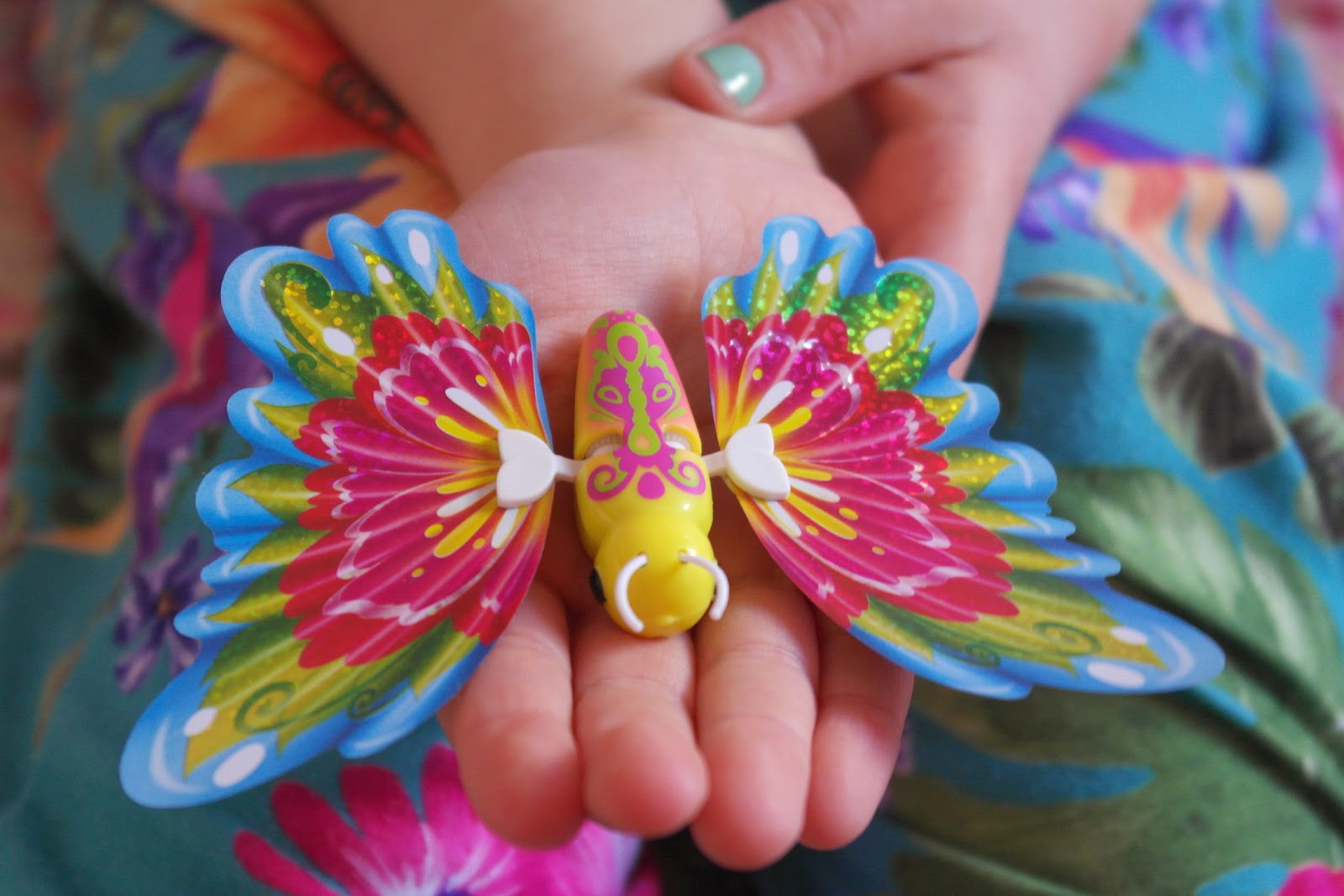 little live pets flutter wings butterflies