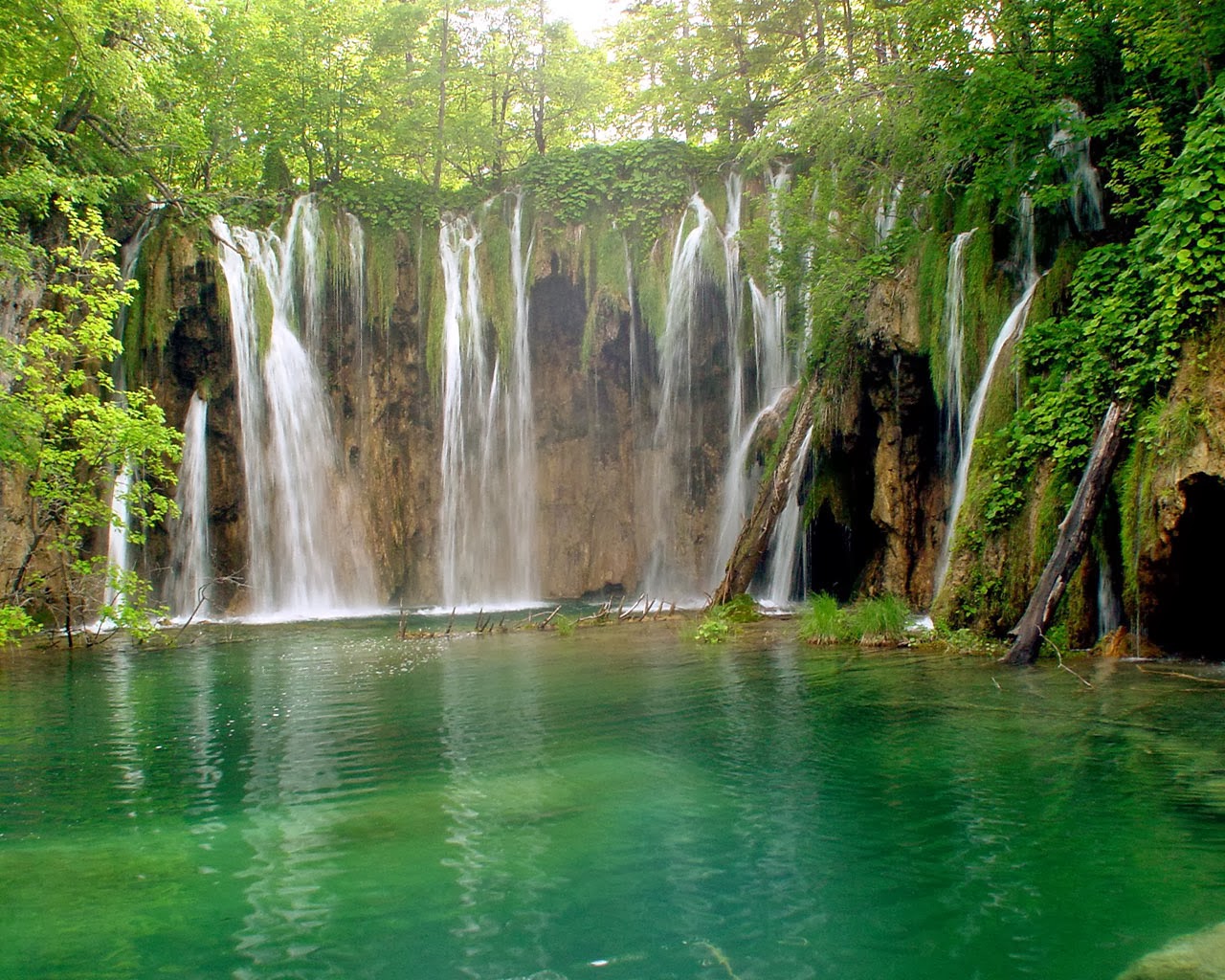 All new wallpaper : Beautiful Waterfall Hd Wallpaper For PC
