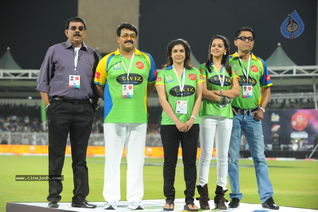  CCL 2 Opening Ceremony - Hot Bollywood Babes