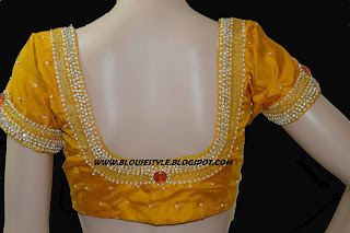 PEARL ATTACHED BLOUSE
