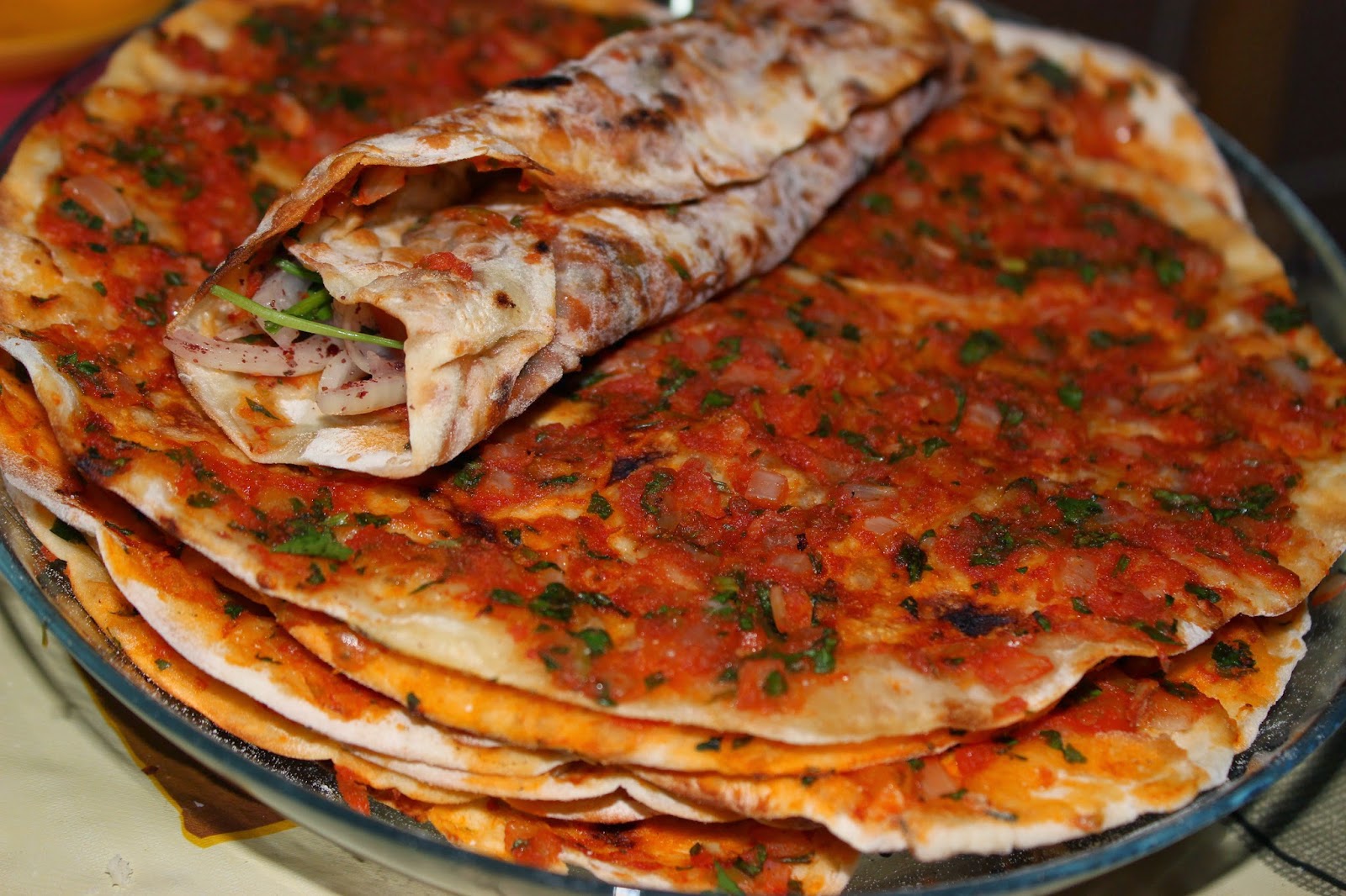 mayasız lahmacun hamuru tarifi