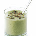 Soya peyniri, avokado ve soya sütü