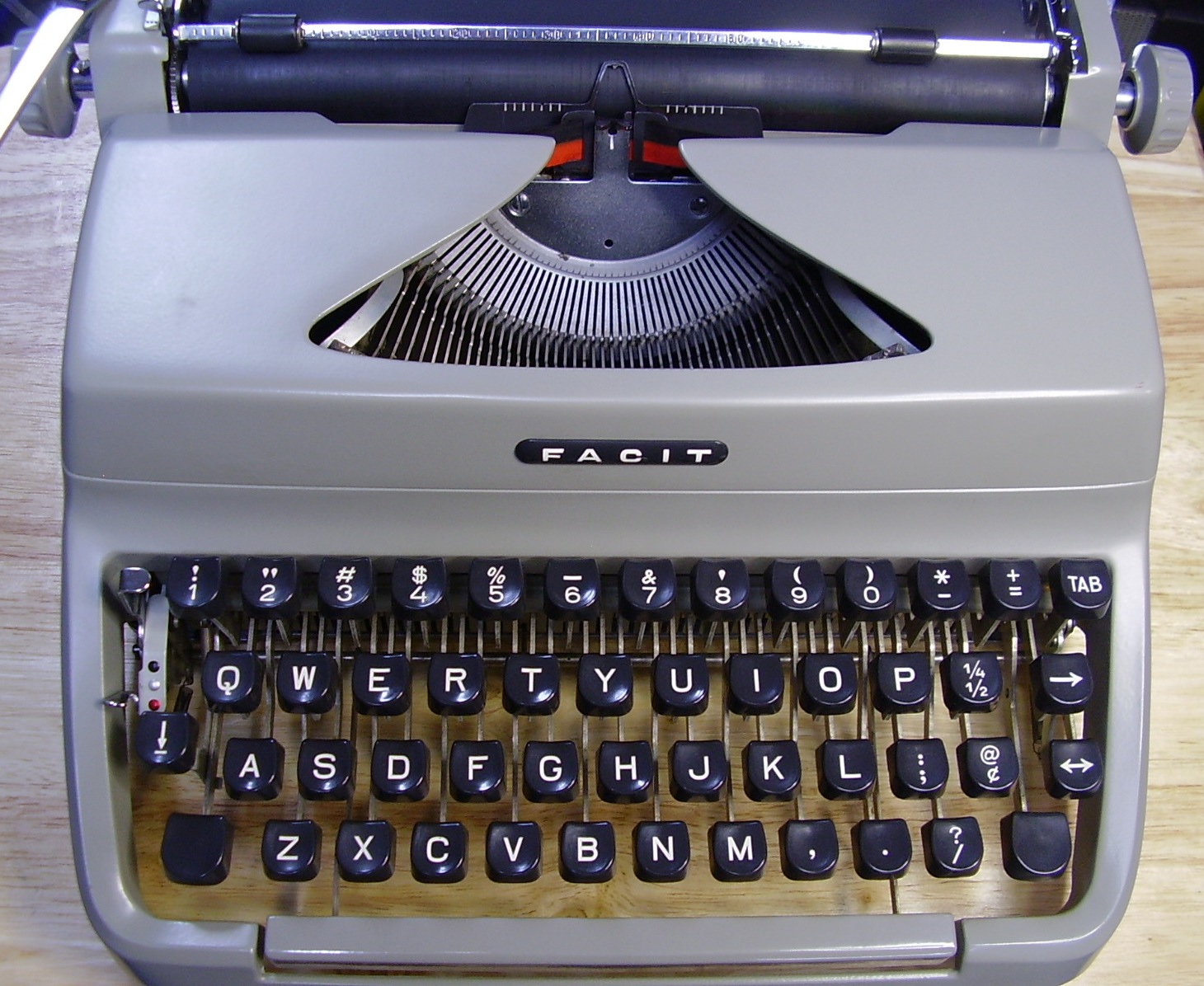 Fountain Pens & Typewriters Favorite Typewriter Function Keys Location