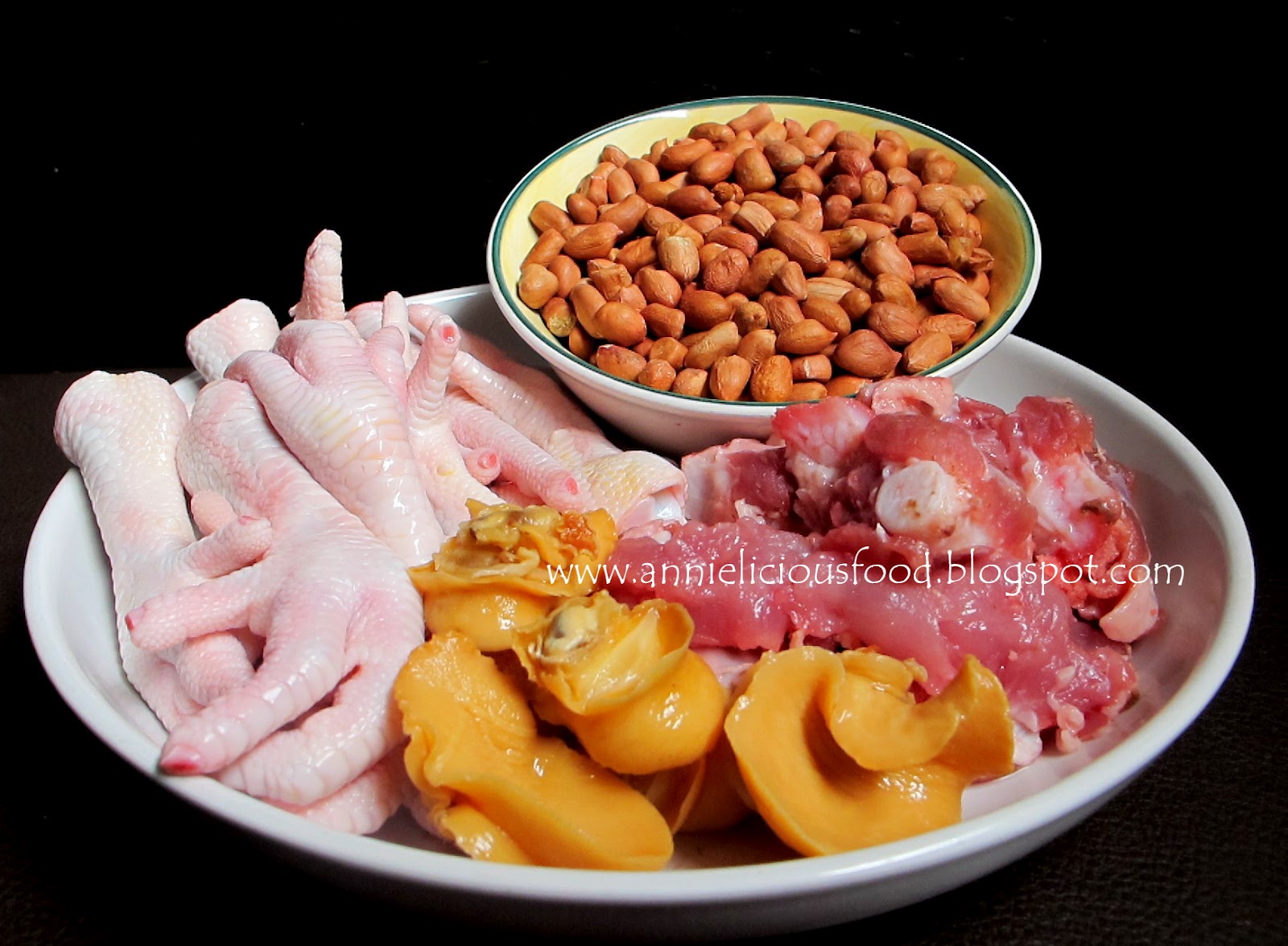 Annielicious Food Chicken Feet Peanut Soup (花生鸡脚汤)