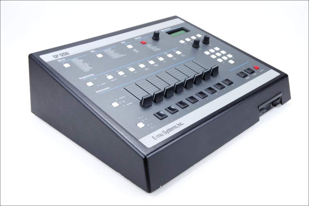 Synth, Drum machine, Vintage synth