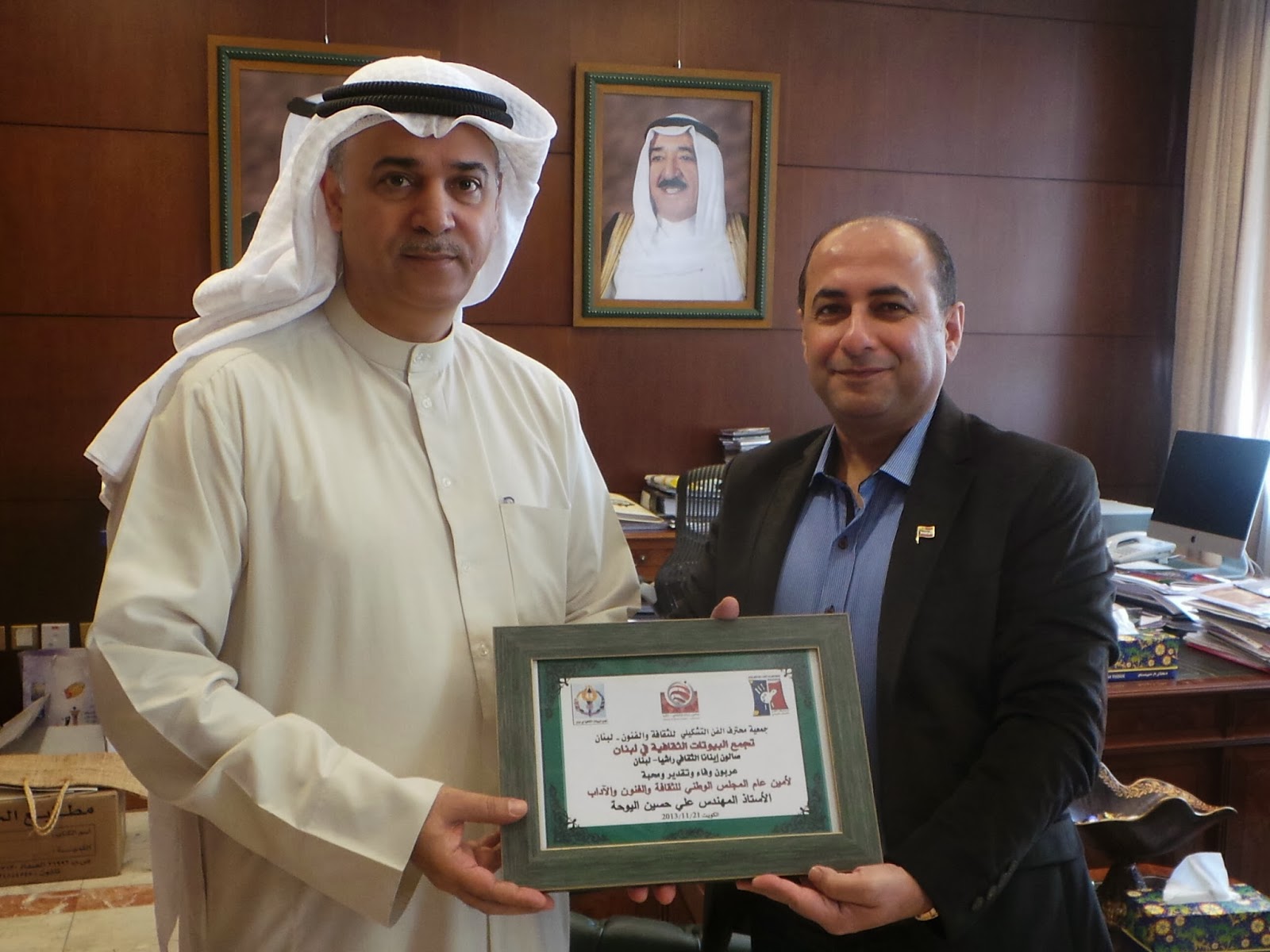 منوعات شوقي دلال يختتم زيارته للكويت بتكريم أمين عام المجلس الوطني للثقافة والفنون والآداب علي اليوحا ونائبه الدكتور بدر الدويش