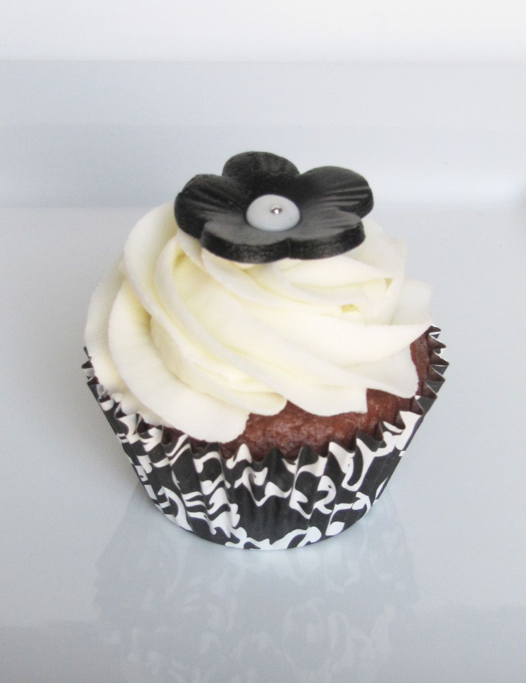 MBC {How to} Freeze Cake, Cupcakes, and Cake Pops